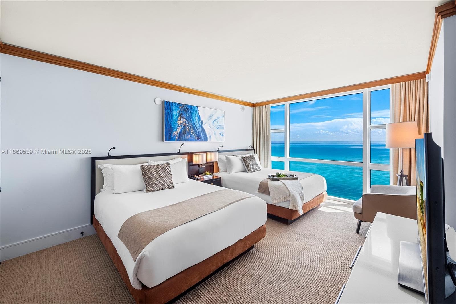 Central Carillon Beach Co, Miami Beach, FL — 4