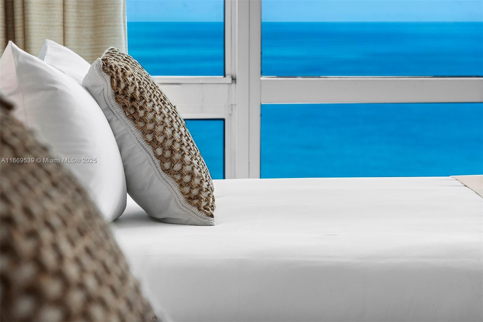 Central Carillon Beach Co, Miami Beach, FL — 25