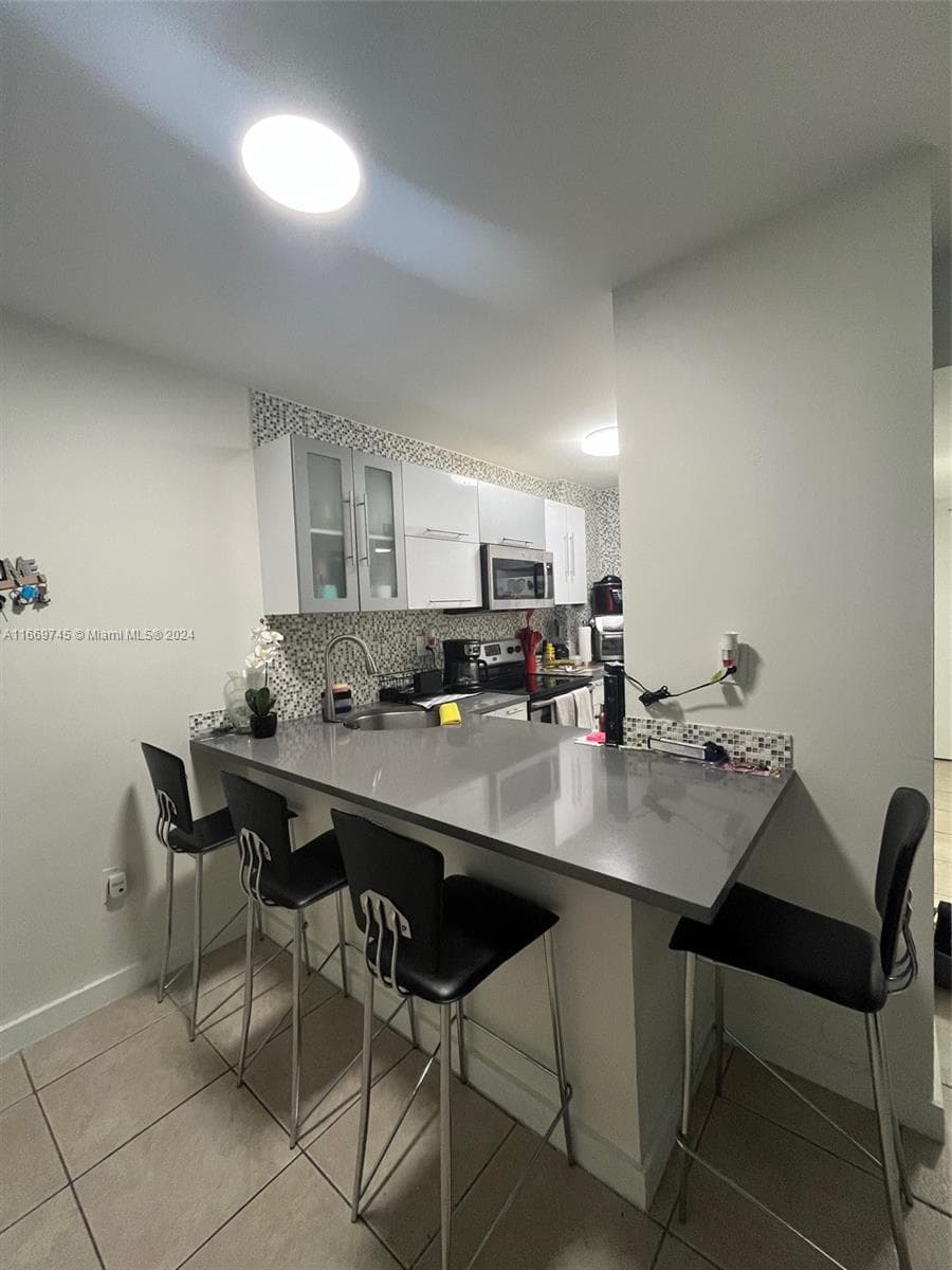 8075 NW 7th St # 109, Miami FL 33126 — 3