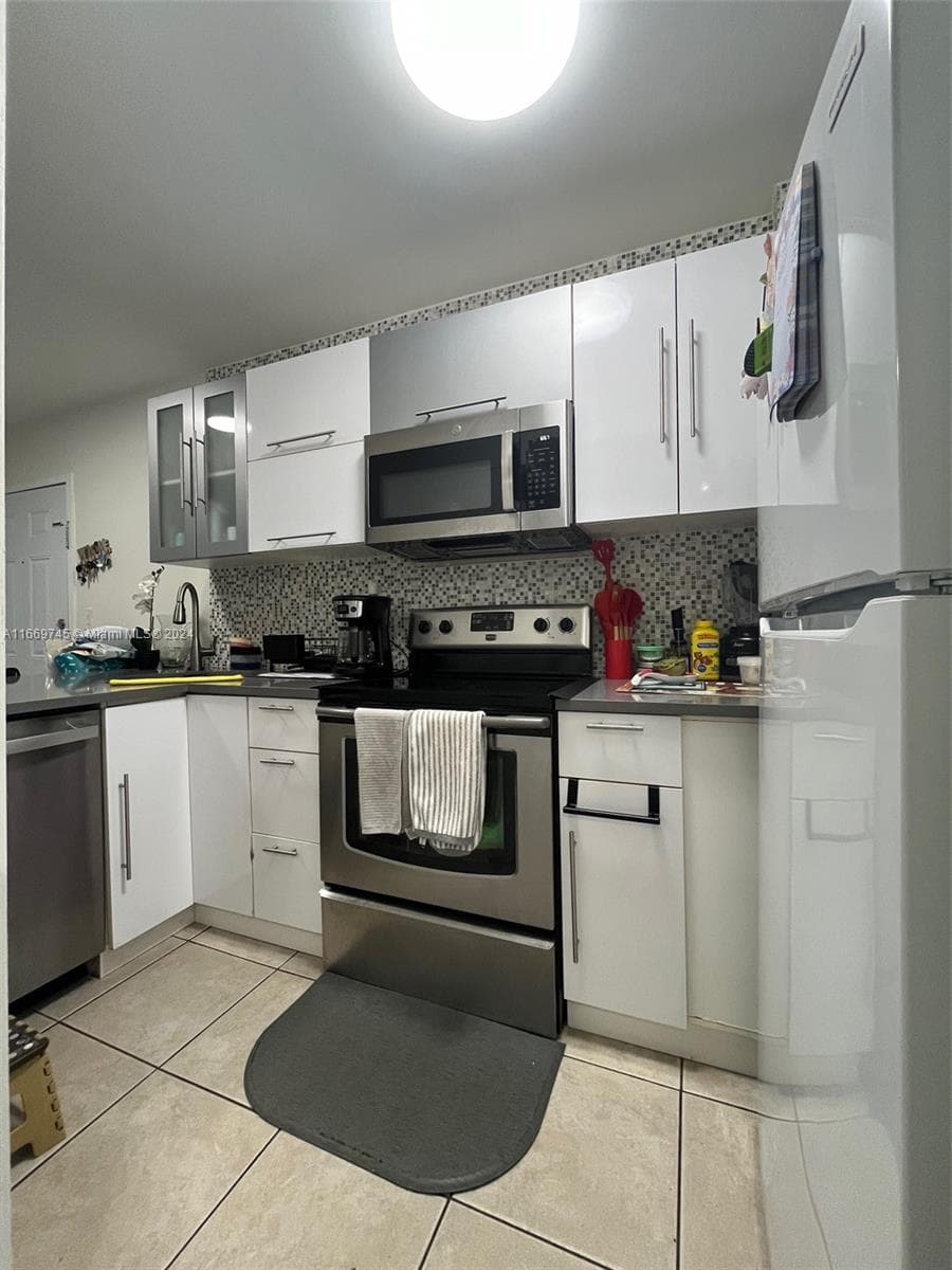 8075 NW 7th St # 109, Miami FL 33126 — 5