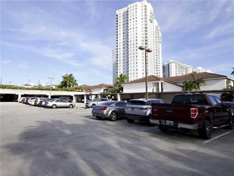 3225 NE 184th St # 10103, Aventura FL 33160 — 28