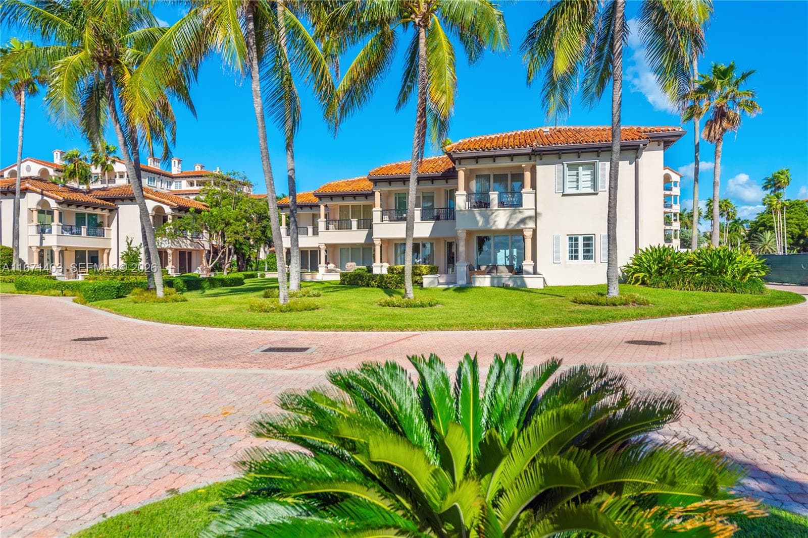 15713 Fisher Island Dr # 15713, Miami Beach FL 33109 — 39