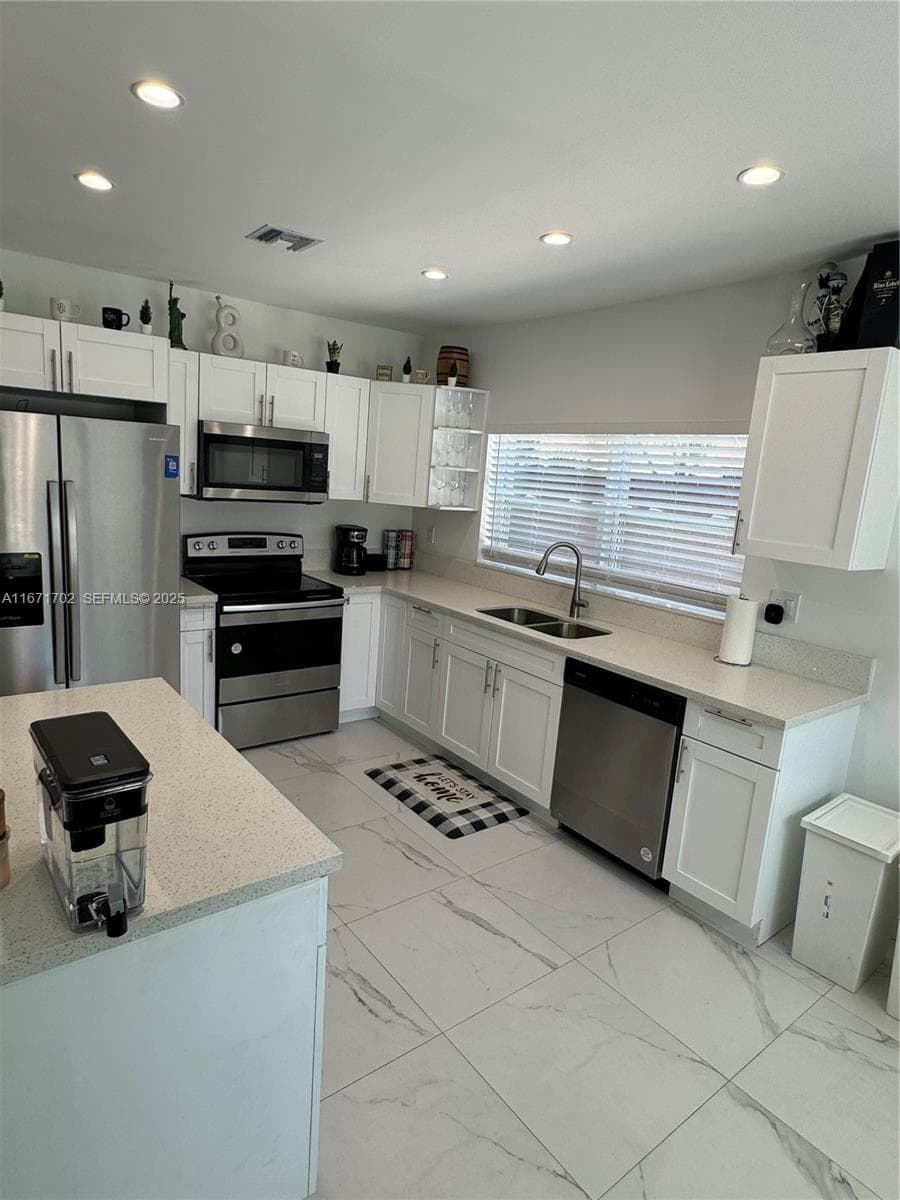 1829 NE 176th St, North Miami Beach FL 33162 — 6