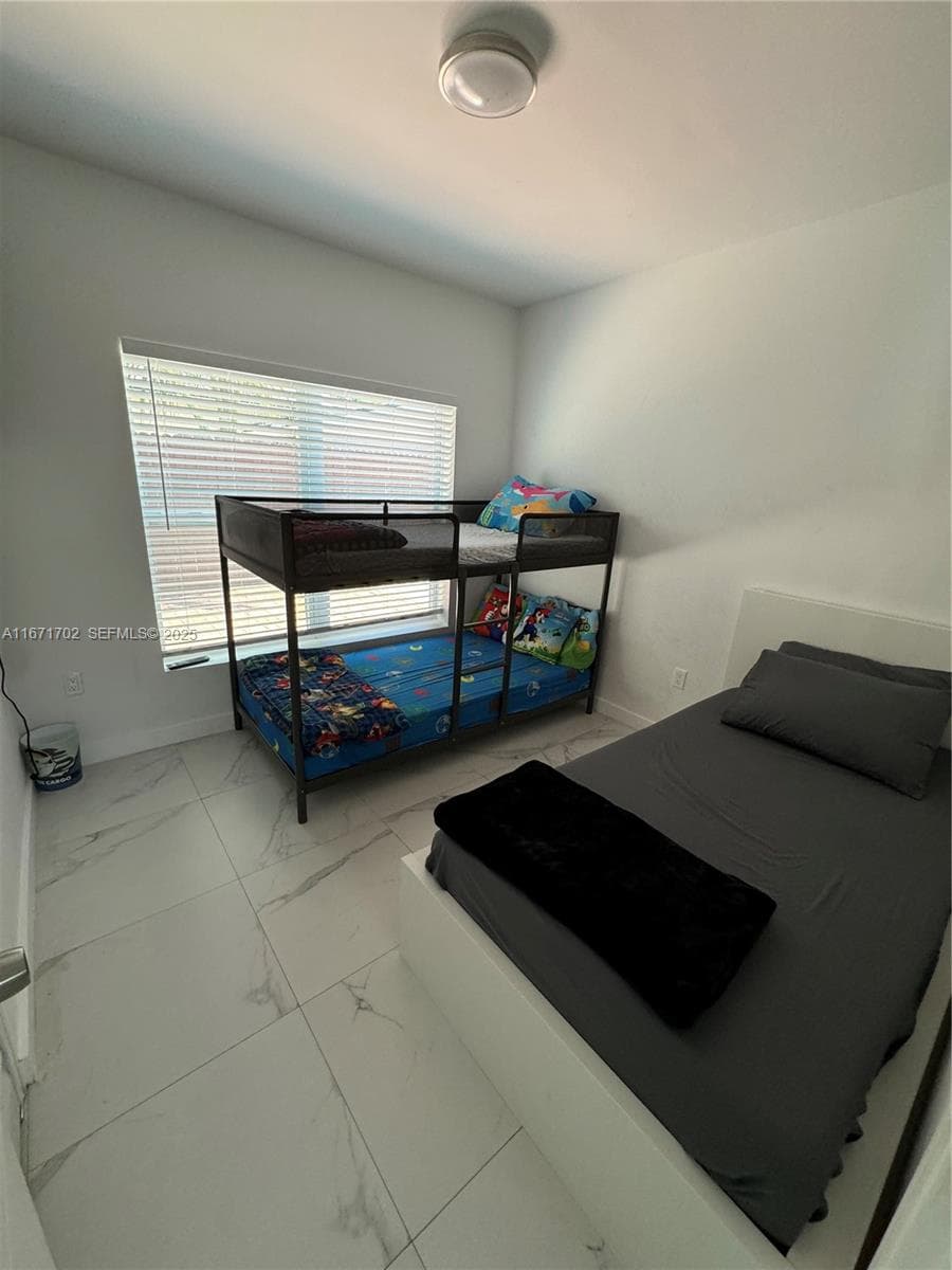 1829 NE 176th St, North Miami Beach FL 33162 — 13