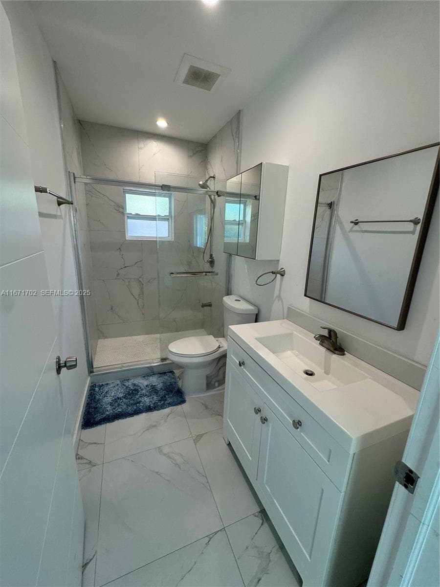 1829 NE 176th St, North Miami Beach FL 33162 — 24