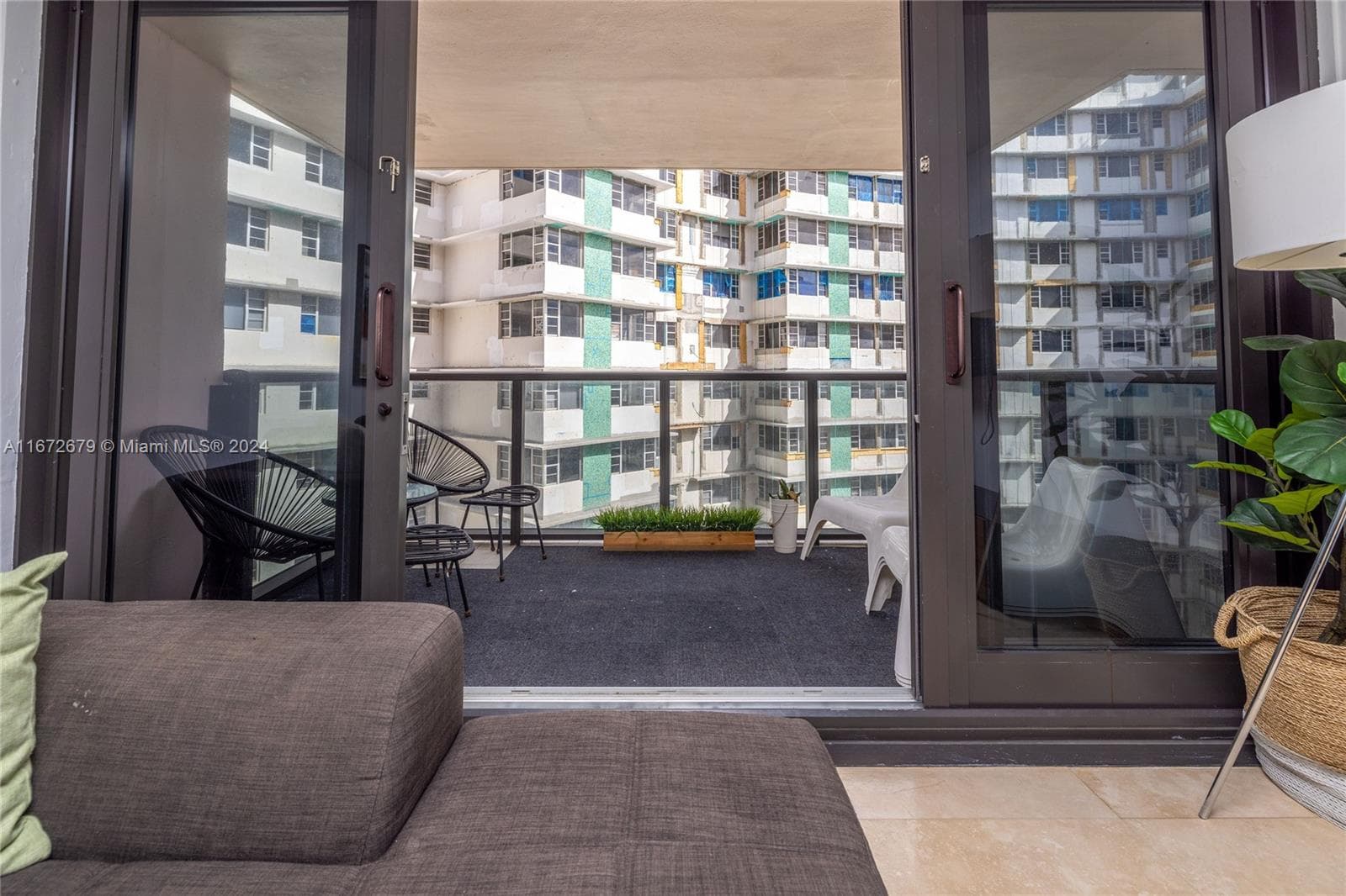 5225 Collins Ave # 1114, Miami Beach FL 33140 — 17