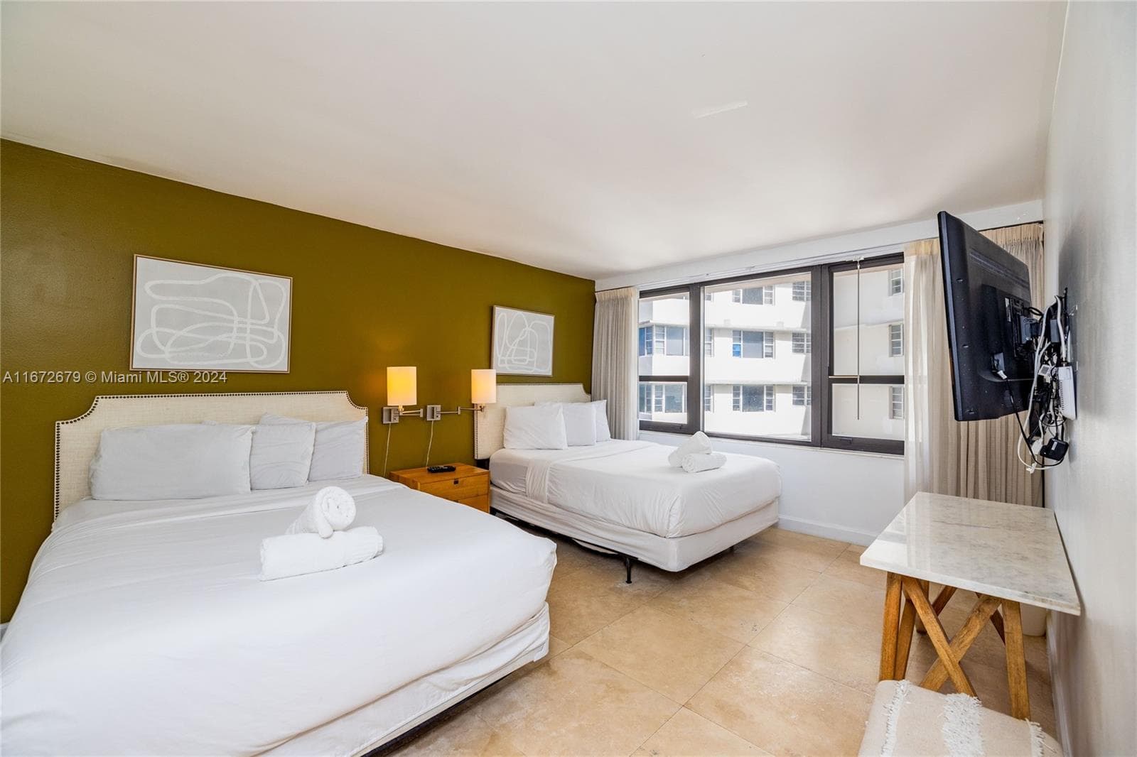 5225 Collins Ave # 1114, Miami Beach FL 33140 — 7