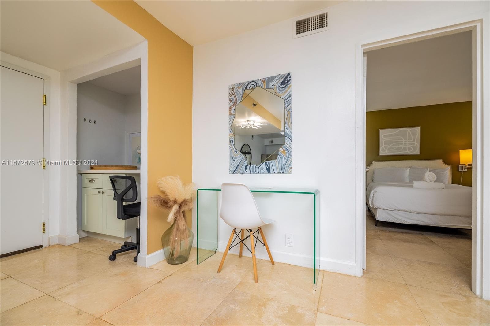 5225 Collins Ave # 1114, Miami Beach FL 33140 — 3