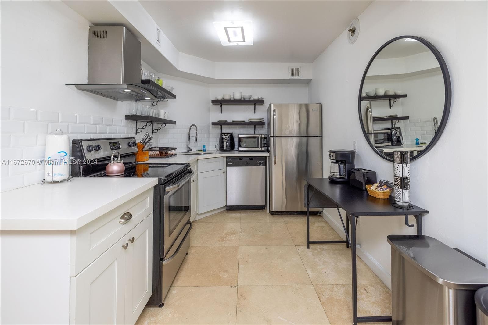 5225 Collins Ave # 1114, Miami Beach FL 33140 — 5