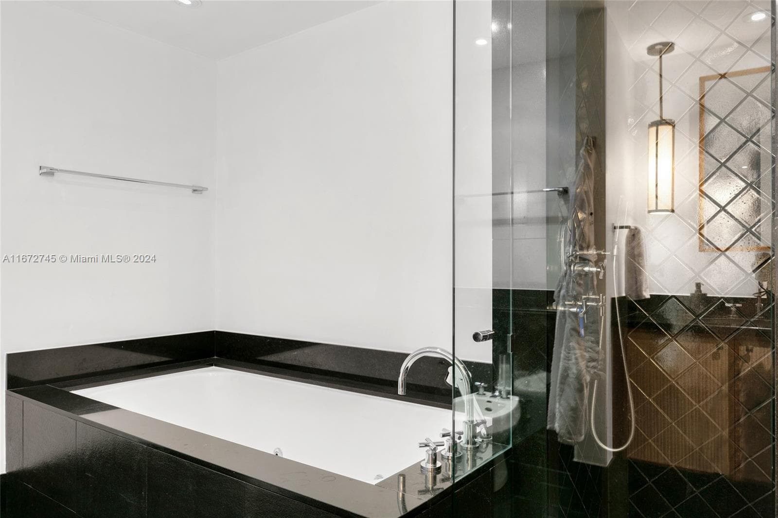 101 20th St # 2706, Miami Beach FL 33139 — 14