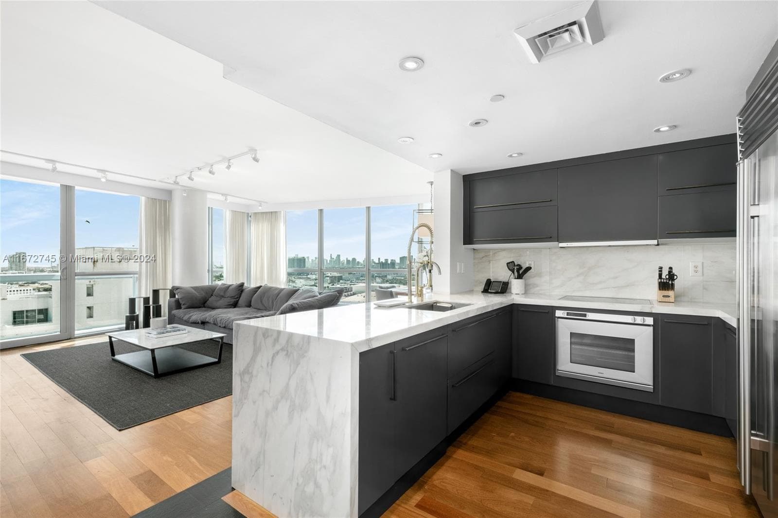 101 20th St # 2706, Miami Beach FL 33139 — 8