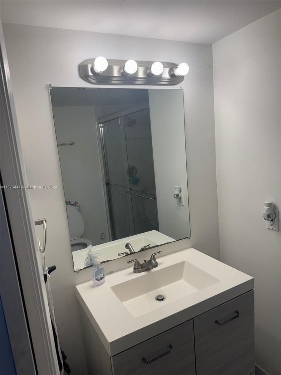 4580 NW 107th Ave # 13, Doral FL 33178 — 10