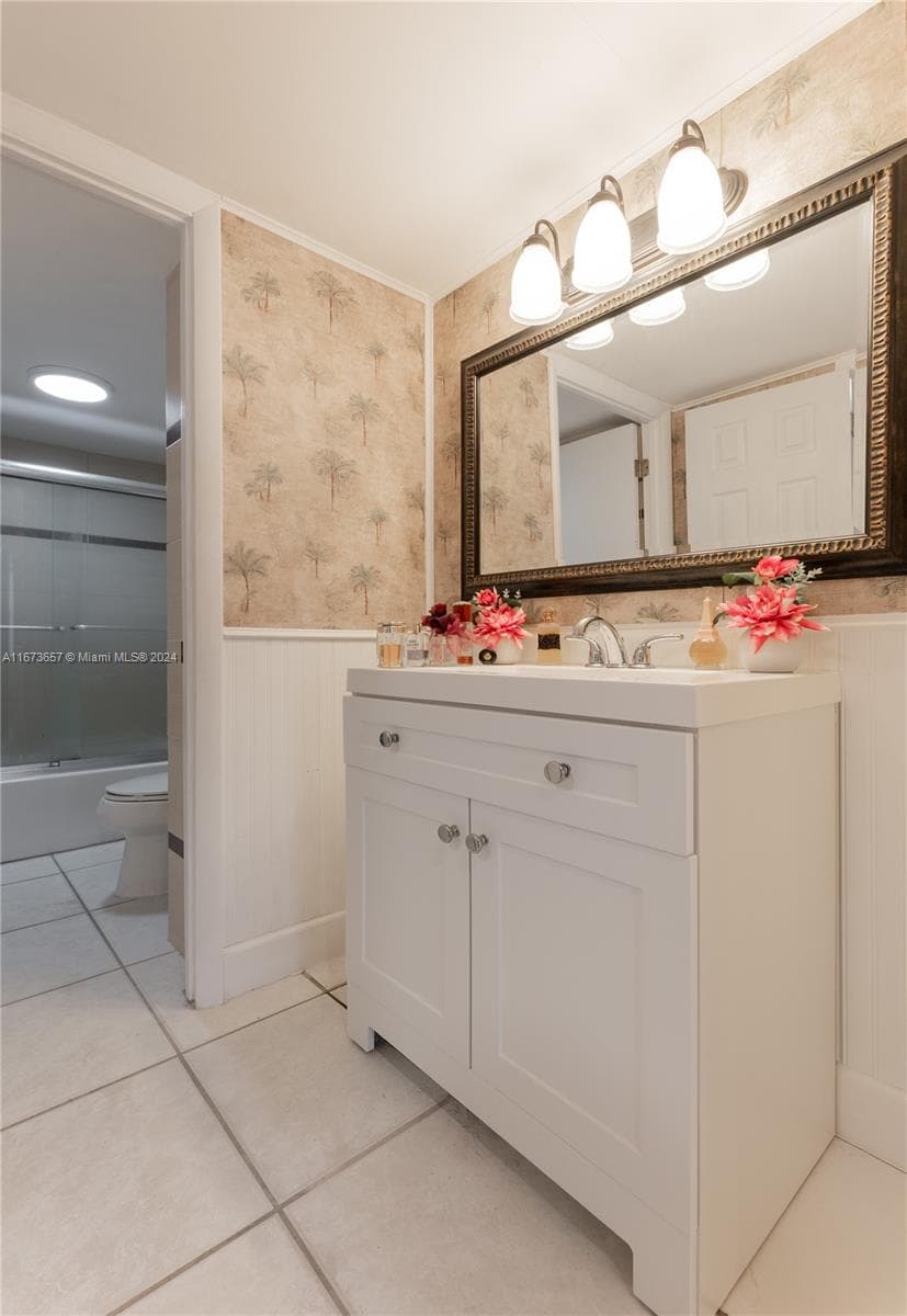 18071 Biscayne Blvd # 303, Aventura FL 33160 — 21