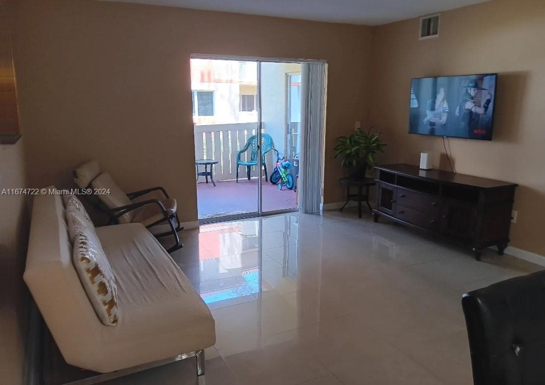 18870 NW 57th Ave # 108, Hialeah FL 33015 — 16