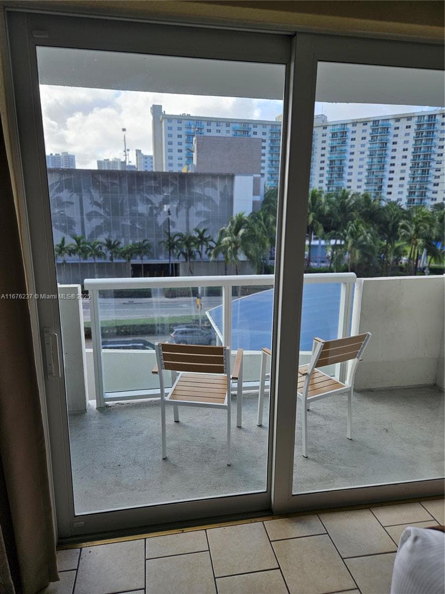 19201 Collins Ave # 237, Sunny Isles Beach FL 33160 — 23