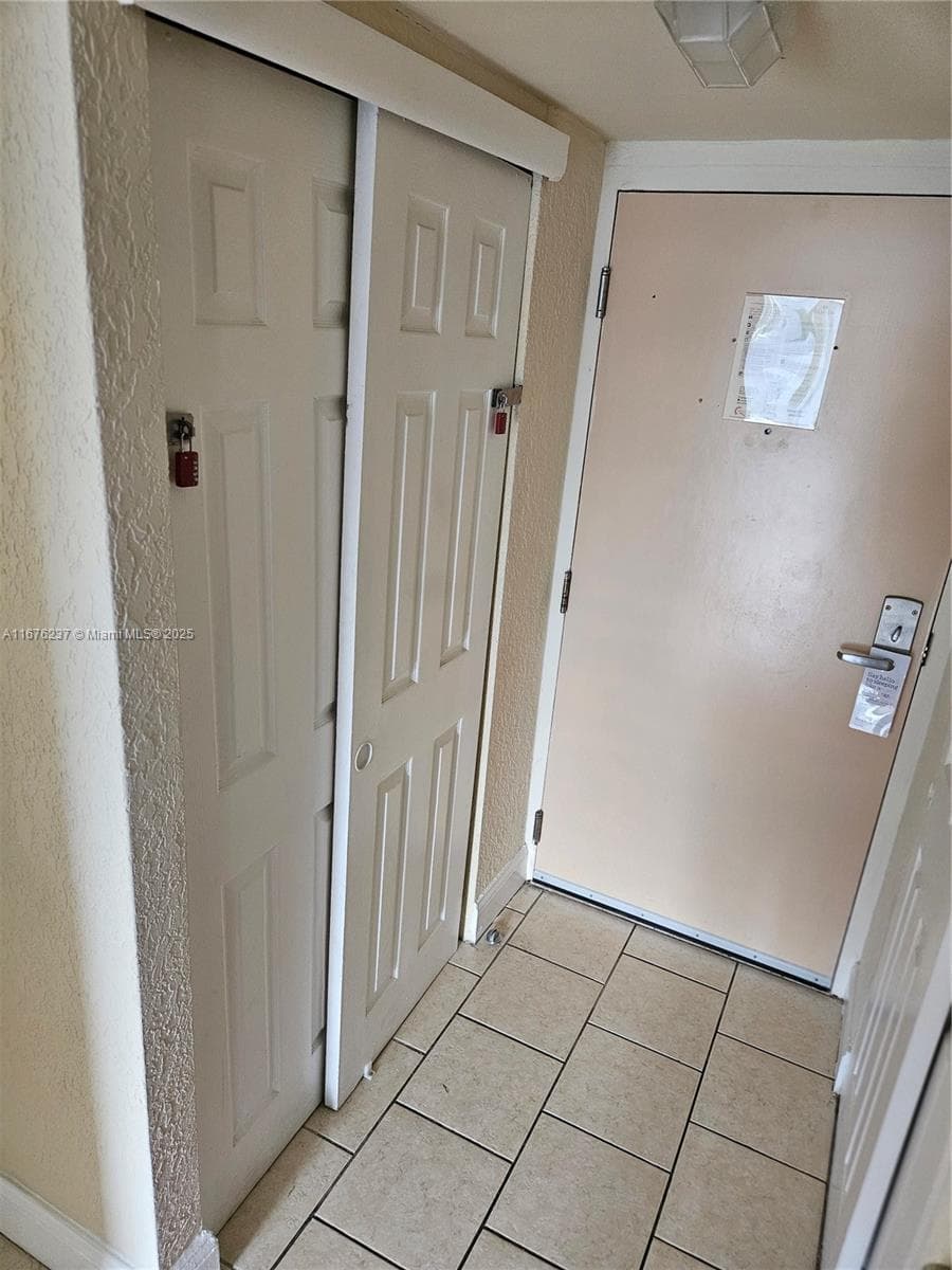 19201 Collins Ave # 237, Sunny Isles Beach FL 33160 — 31
