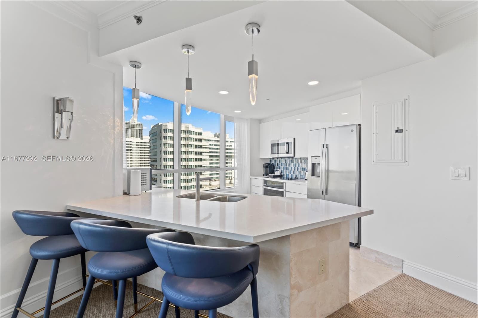 4401 Collins Ave # 915, Miami Beach FL 33140 — 18