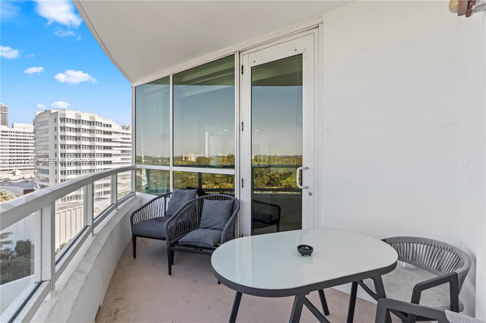 4401 Collins Ave # 915, Miami Beach FL 33140 — 11
