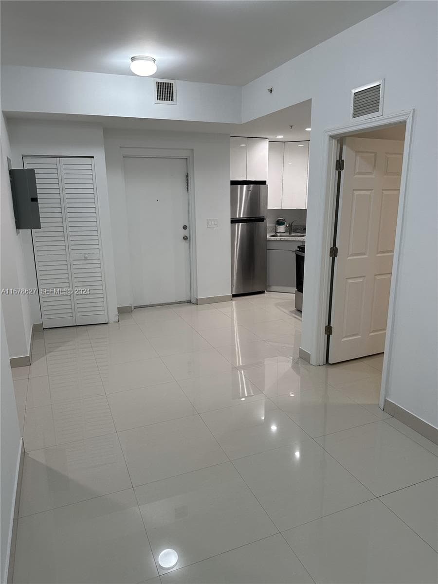 620 W 29th St, Hialeah FL 33012 — 16