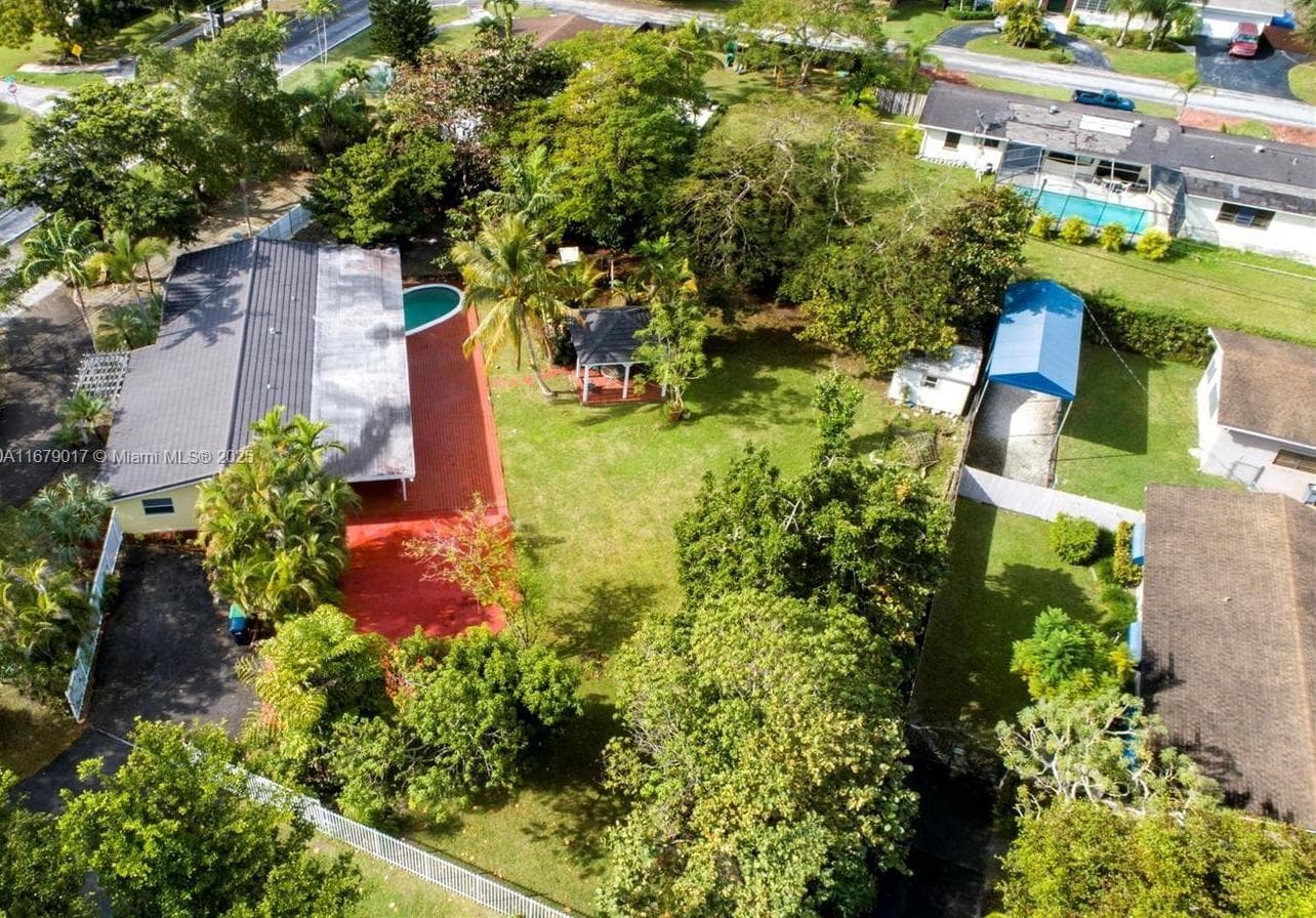 13550 SW 99th Pl, Miami FL 33176 — 1
