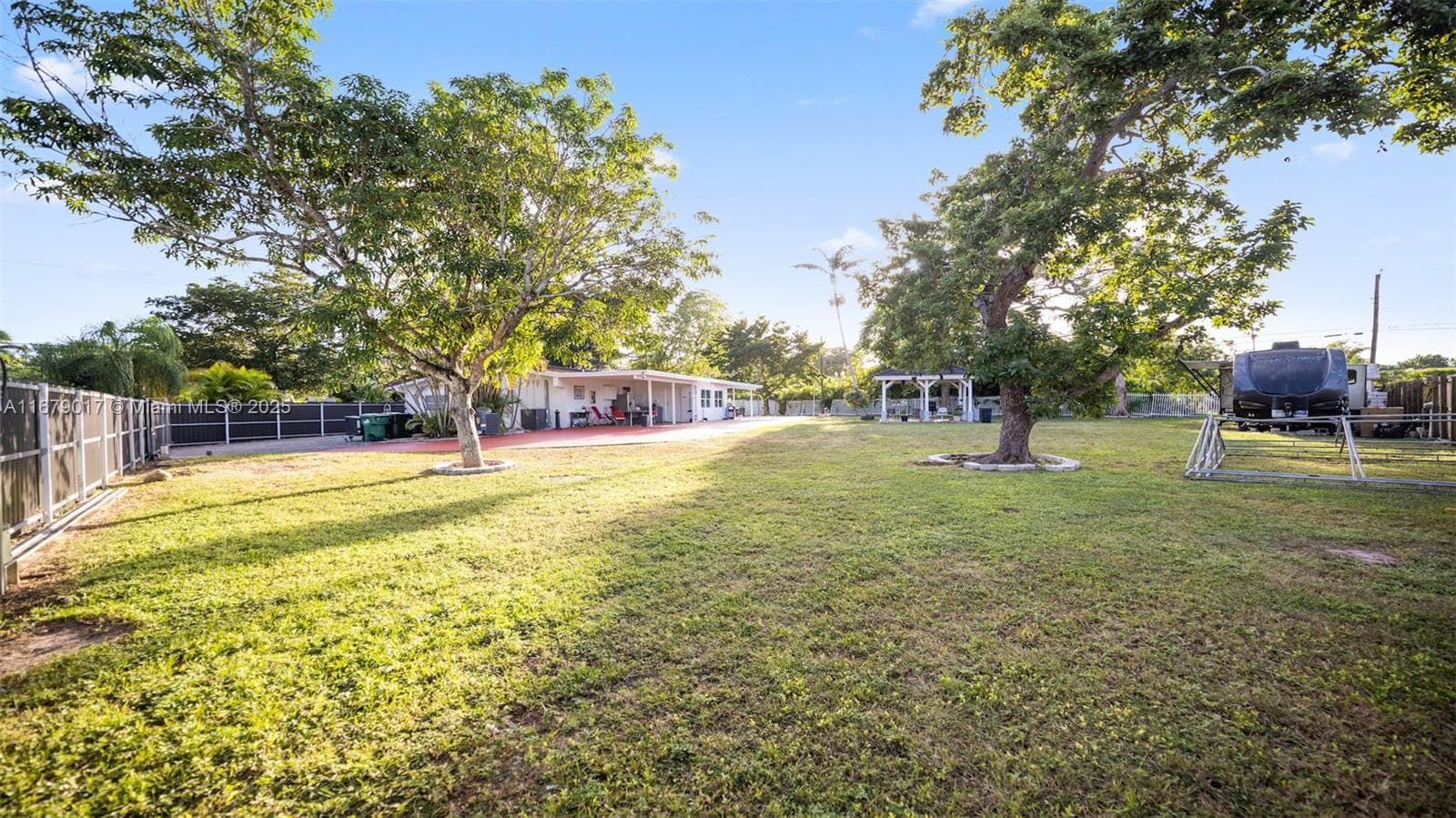 13550 SW 99th Pl, Miami FL 33176 — 10
