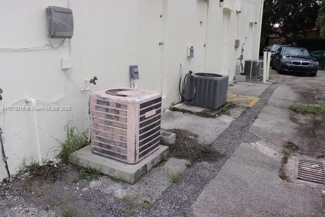 5500 SW 8th St, Coral Gables FL 33134 — 29