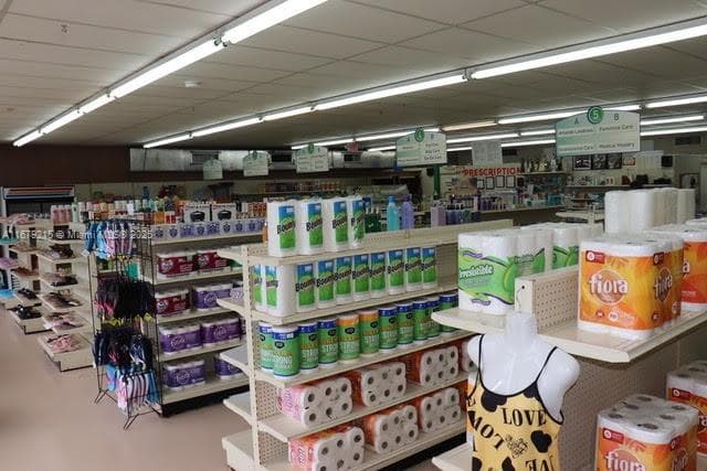 5500 SW 8th St, Coral Gables FL 33134 — 21