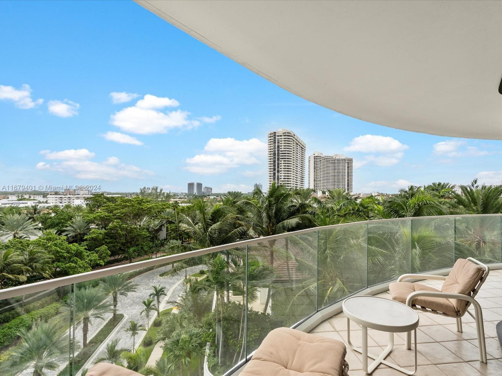 2800 Island Blvd # 702, Aventura FL 33160 — 25