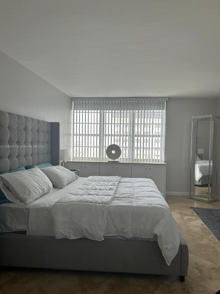 100 Lincoln Rd # 608, Miami Beach FL 33139 — 17