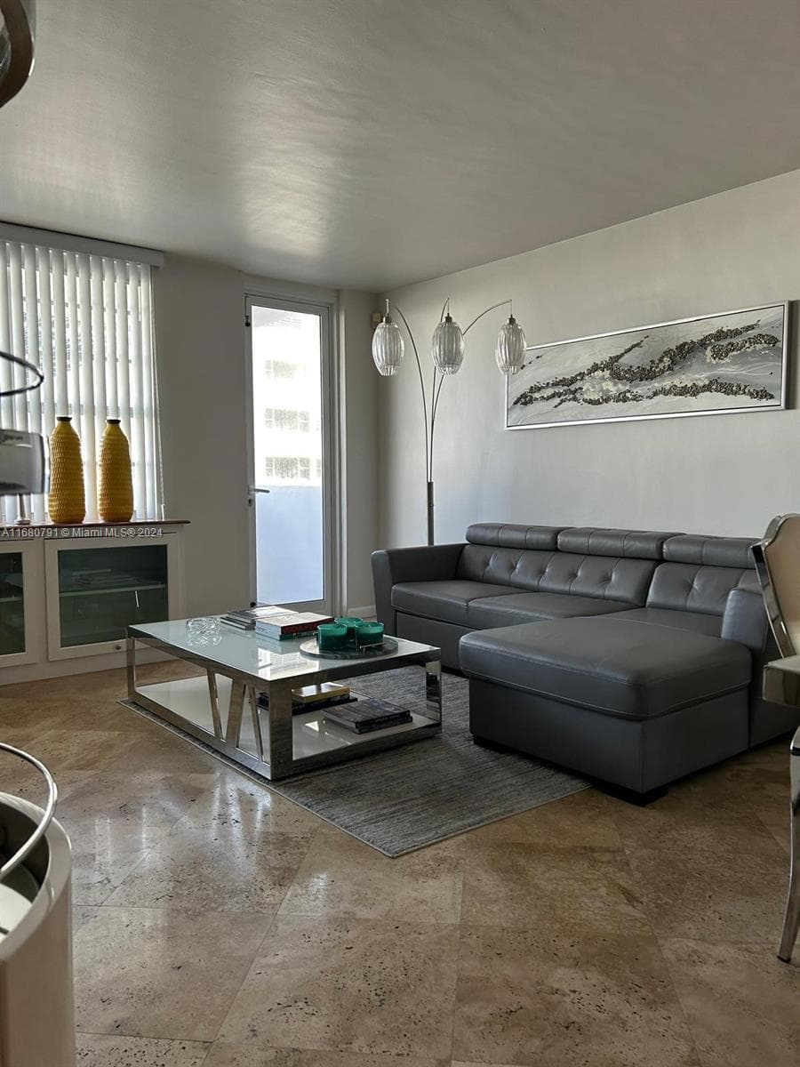 100 Lincoln Rd # 608, Miami Beach FL 33139 — 5