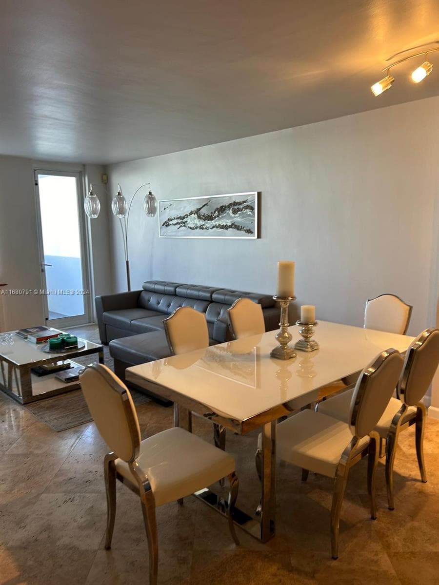 100 Lincoln Rd # 608, Miami Beach FL 33139 — 8