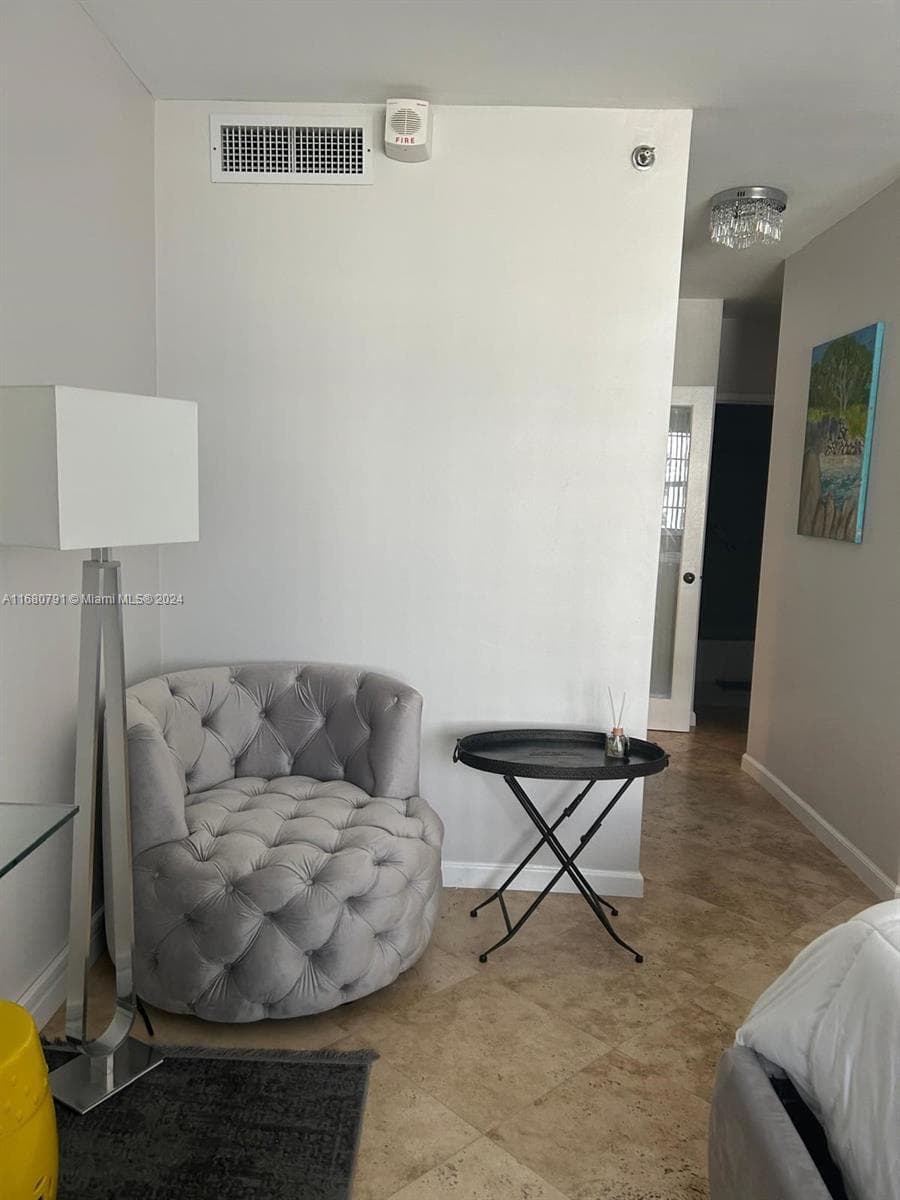 100 Lincoln Rd # 608, Miami Beach FL 33139 — 21