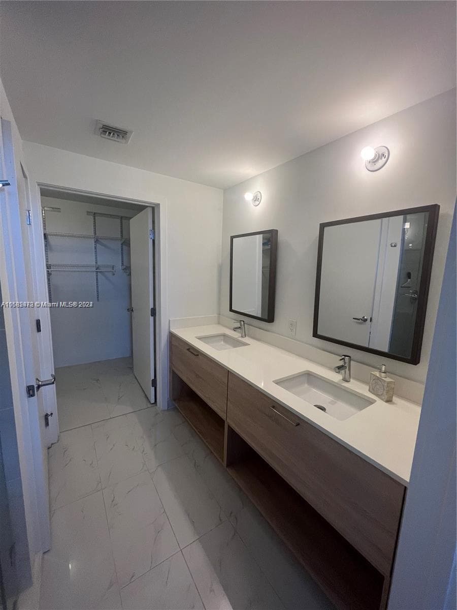 16385 Biscayne Blvd # 2020, North Miami Beach FL 33160 — 8