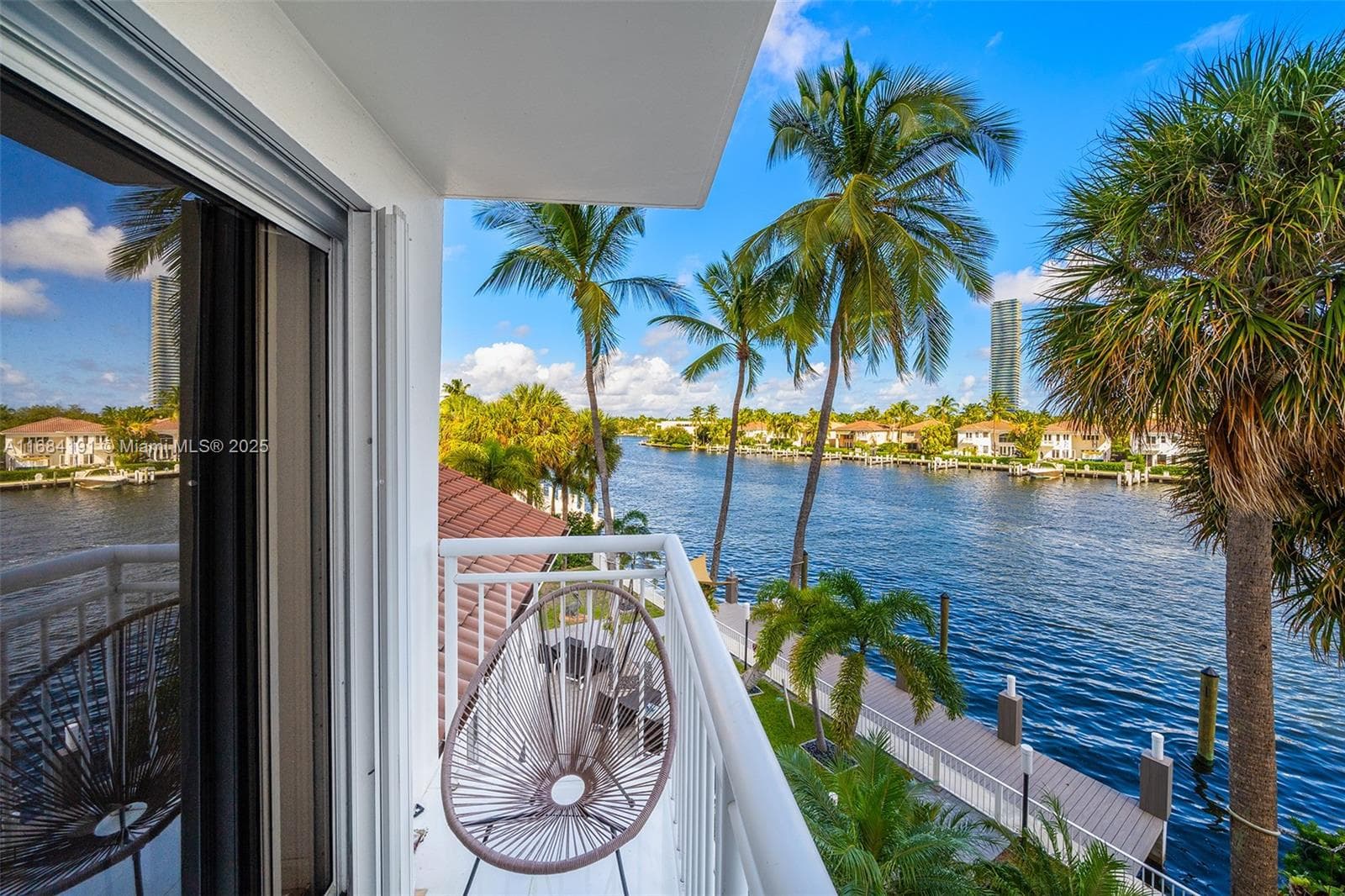 19555 NE 37th Ave, Aventura FL 33180 — 33
