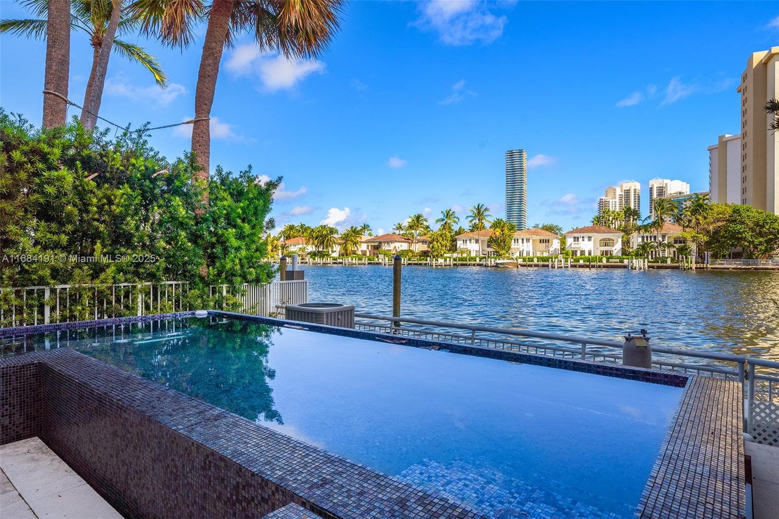 19555 NE 37th Ave, Aventura FL 33180 — 51