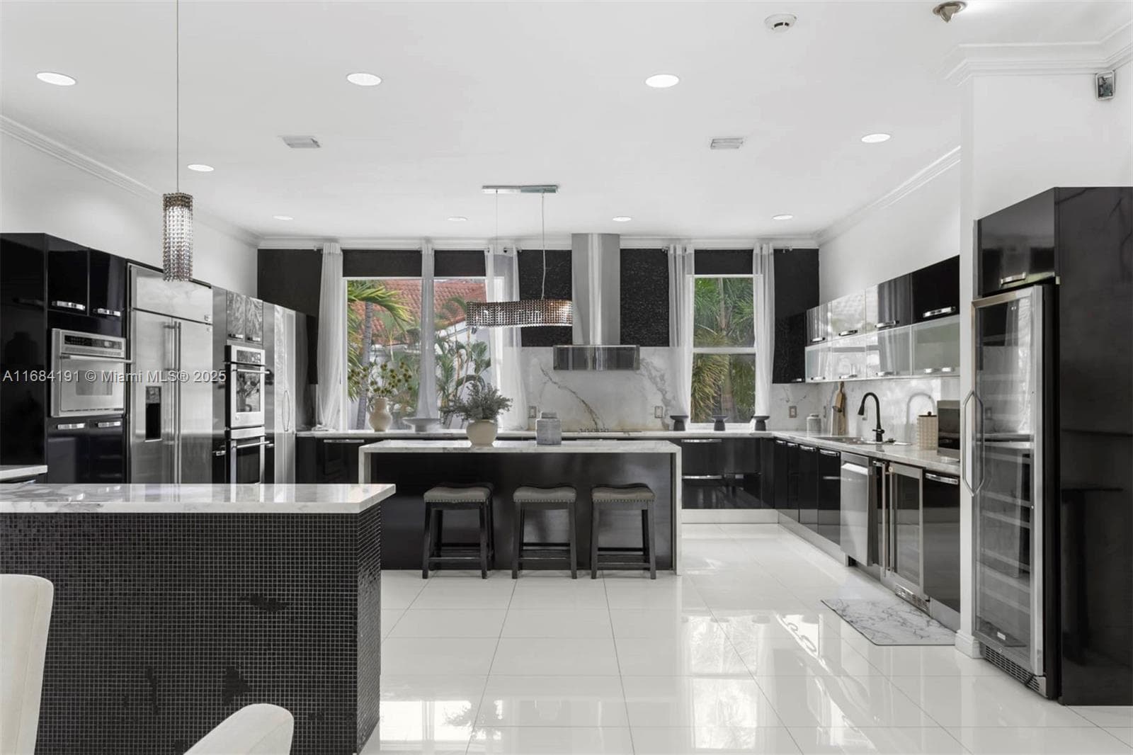 19555 NE 37th Ave, Aventura FL 33180 — 19