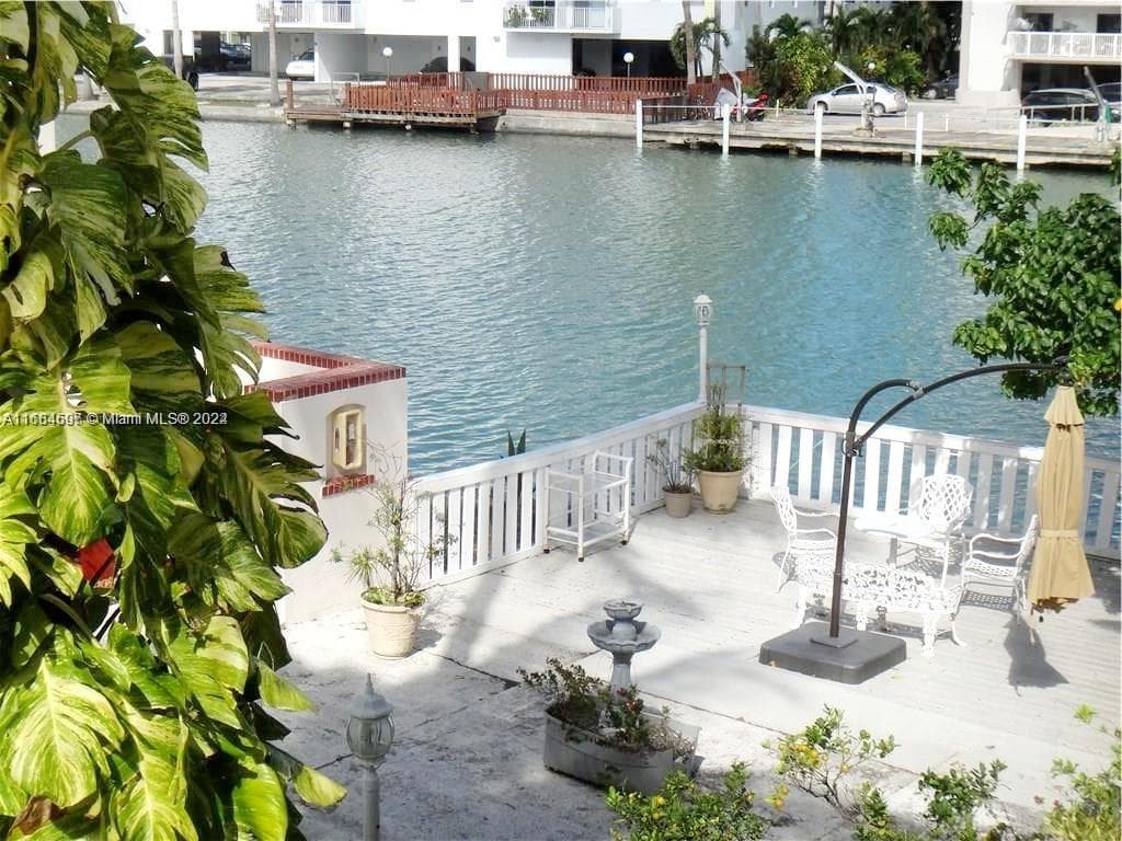 1201 Marseille Dr # 17, Miami Beach FL 33141 — 22