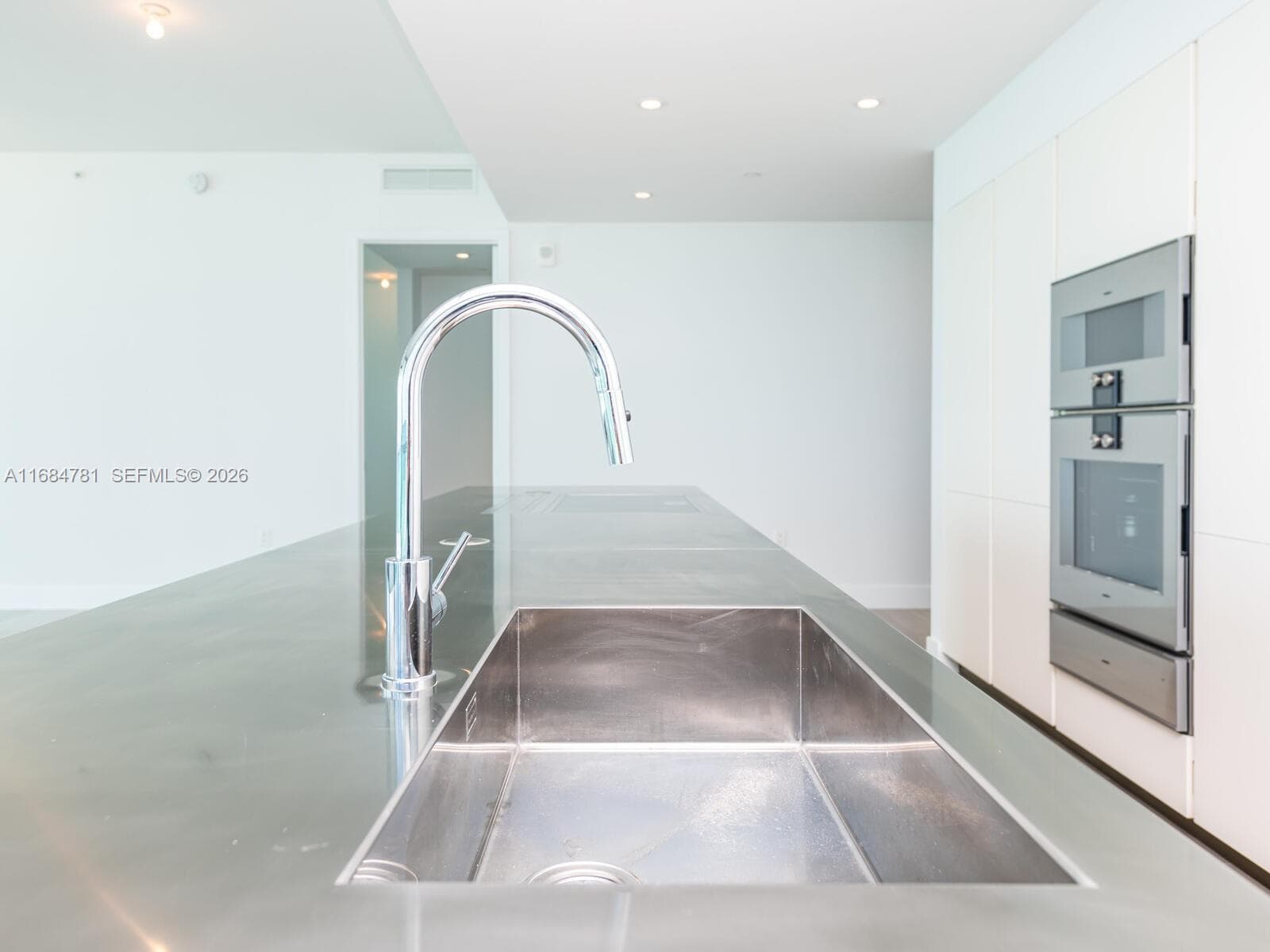 6901 Collins Ave # 701, Miami Beach FL 33141 — 16