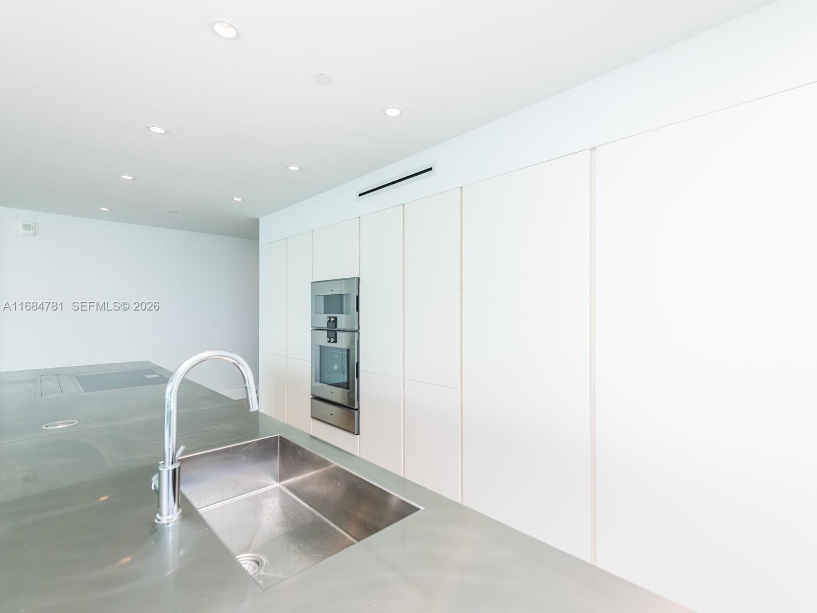 6901 Collins Ave # 701, Miami Beach FL 33141 — 18