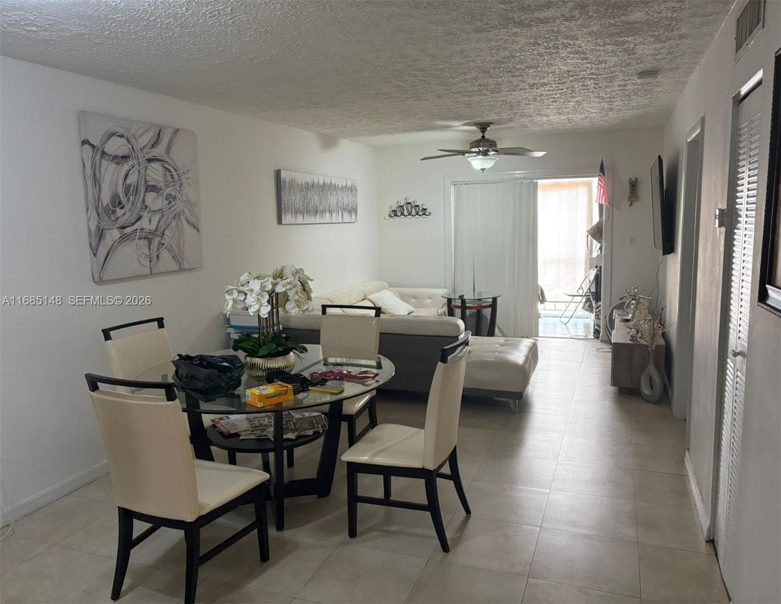 6055 W 19th Ave # 318, Hialeah FL 33012 — 2