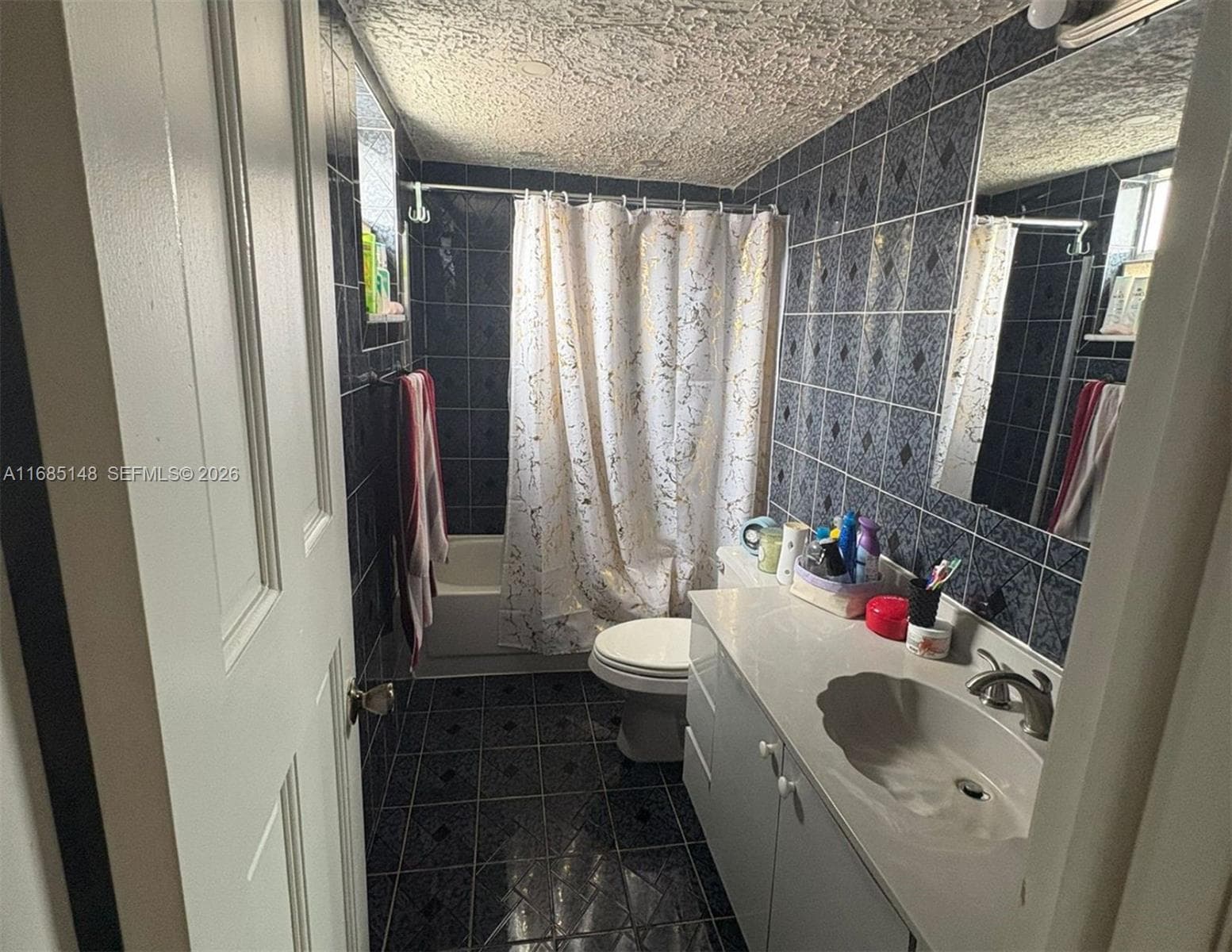 6055 W 19th Ave # 318, Hialeah FL 33012 — 10