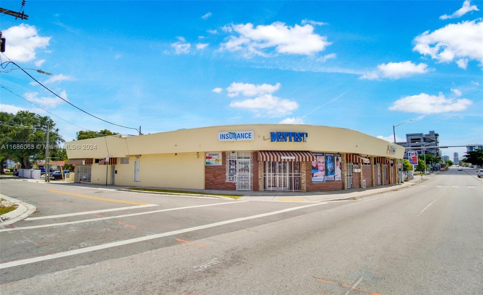 721 NW 21st Ct, Miami FL 33125 — 1