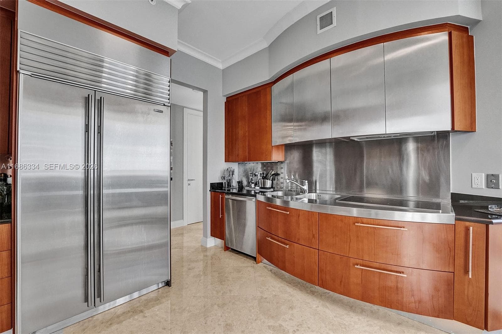 18101 Collins Ave # 3409, Sunny Isles Beach FL 33160 — 25