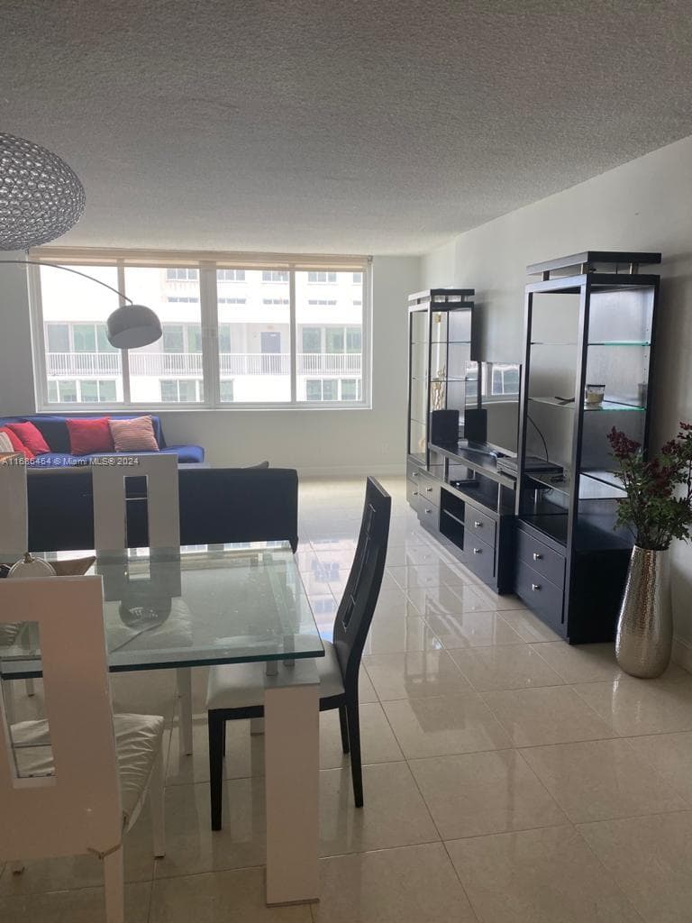 5401 Collins Ave # 412, Miami Beach FL 33140 — 13