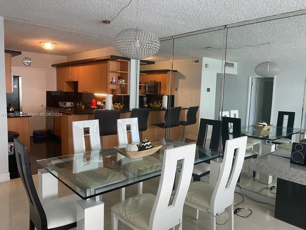 5401 Collins Ave # 412, Miami Beach FL 33140 — 17