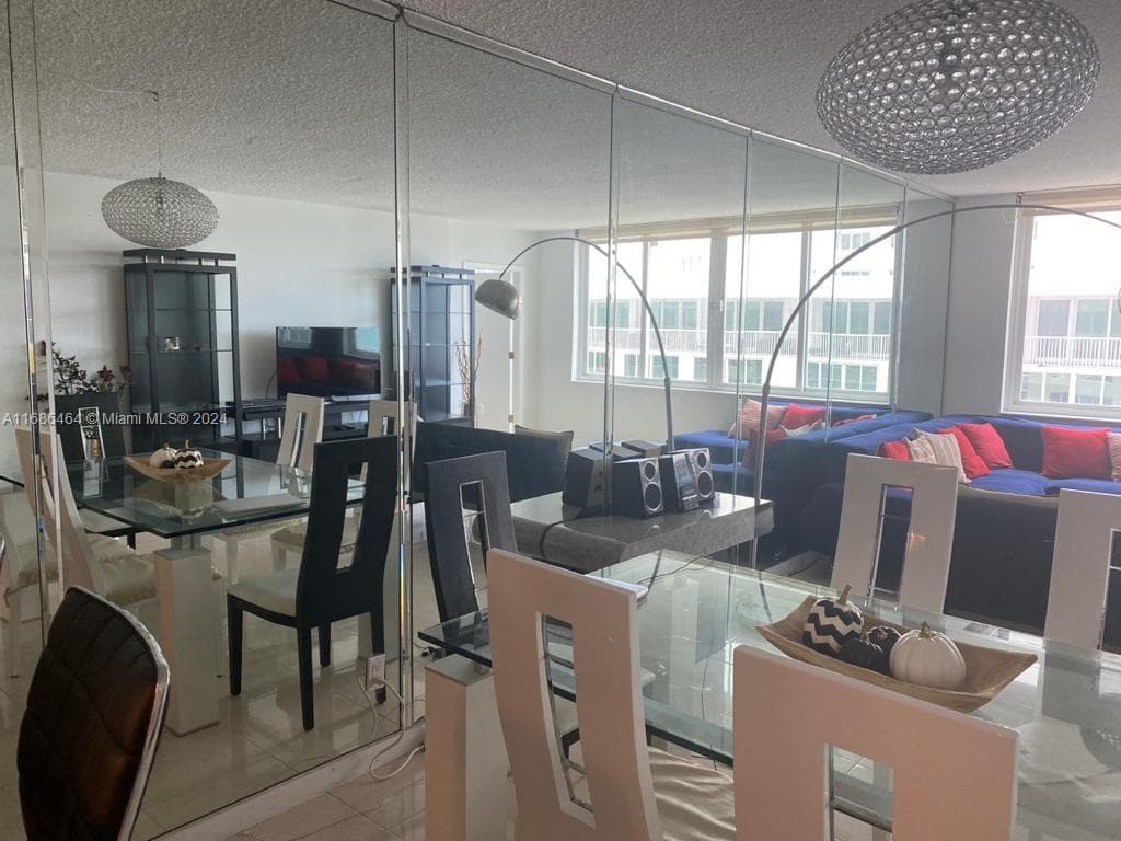 5401 Collins Ave # 412, Miami Beach FL 33140 — 16