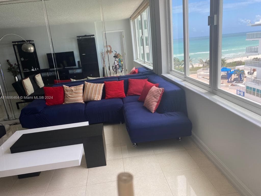 5401 Collins Ave # 412, Miami Beach FL 33140 — 5
