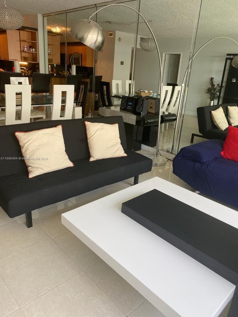 5401 Collins Ave # 412, Miami Beach FL 33140 — 9