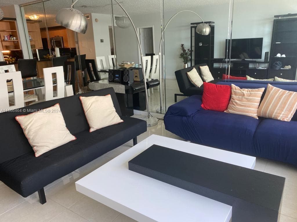 5401 Collins Ave # 412, Miami Beach FL 33140 — 10