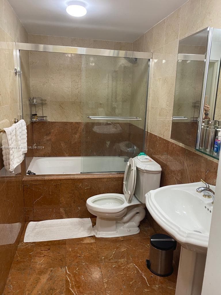 5401 Collins Ave # 412, Miami Beach FL 33140 — 31